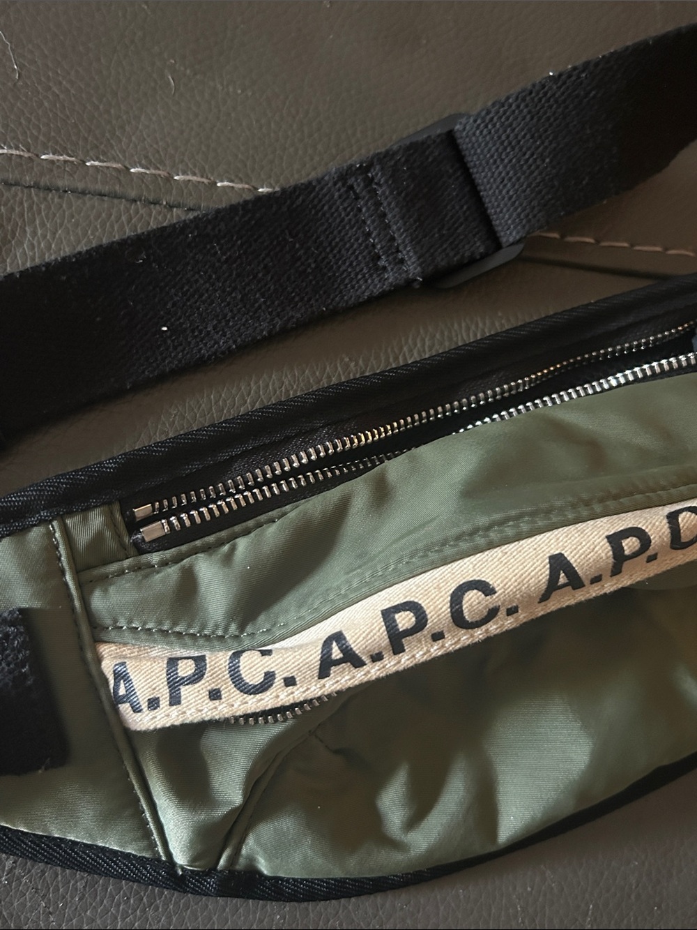 A.P.C. Olive Green Men's Waist Bag GUC - Picture 4 of 11